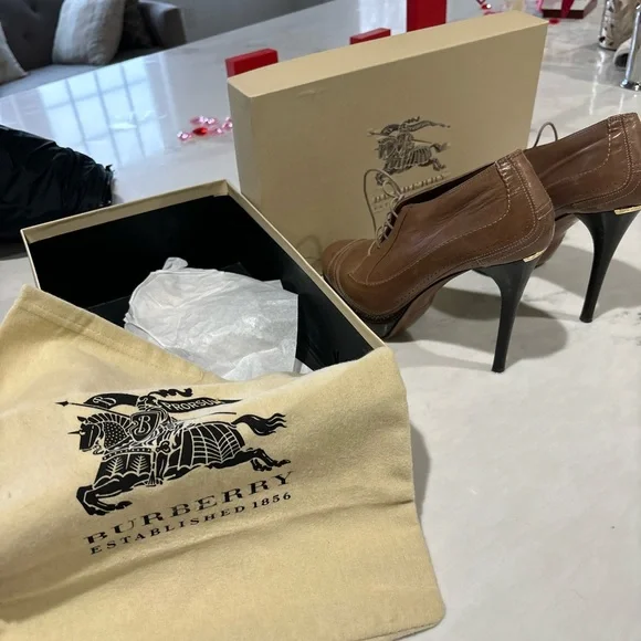 Burberry Heddington Oxford Women's black ankle boots Taupe Size 40 Original Box